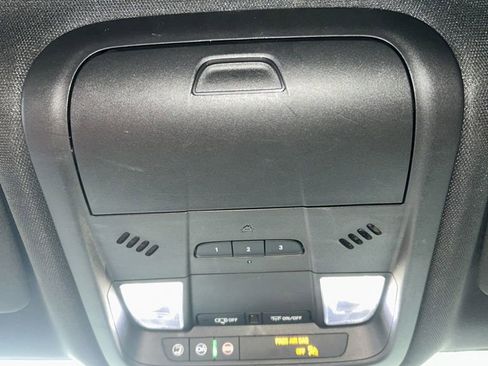 Used 2020 Chevrolet Blazer RS w/ LPO, Floor Liner Package image 19