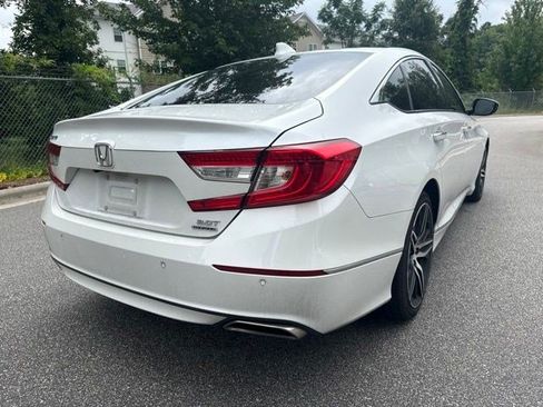 Used 2022 Honda Accord Touring image 13