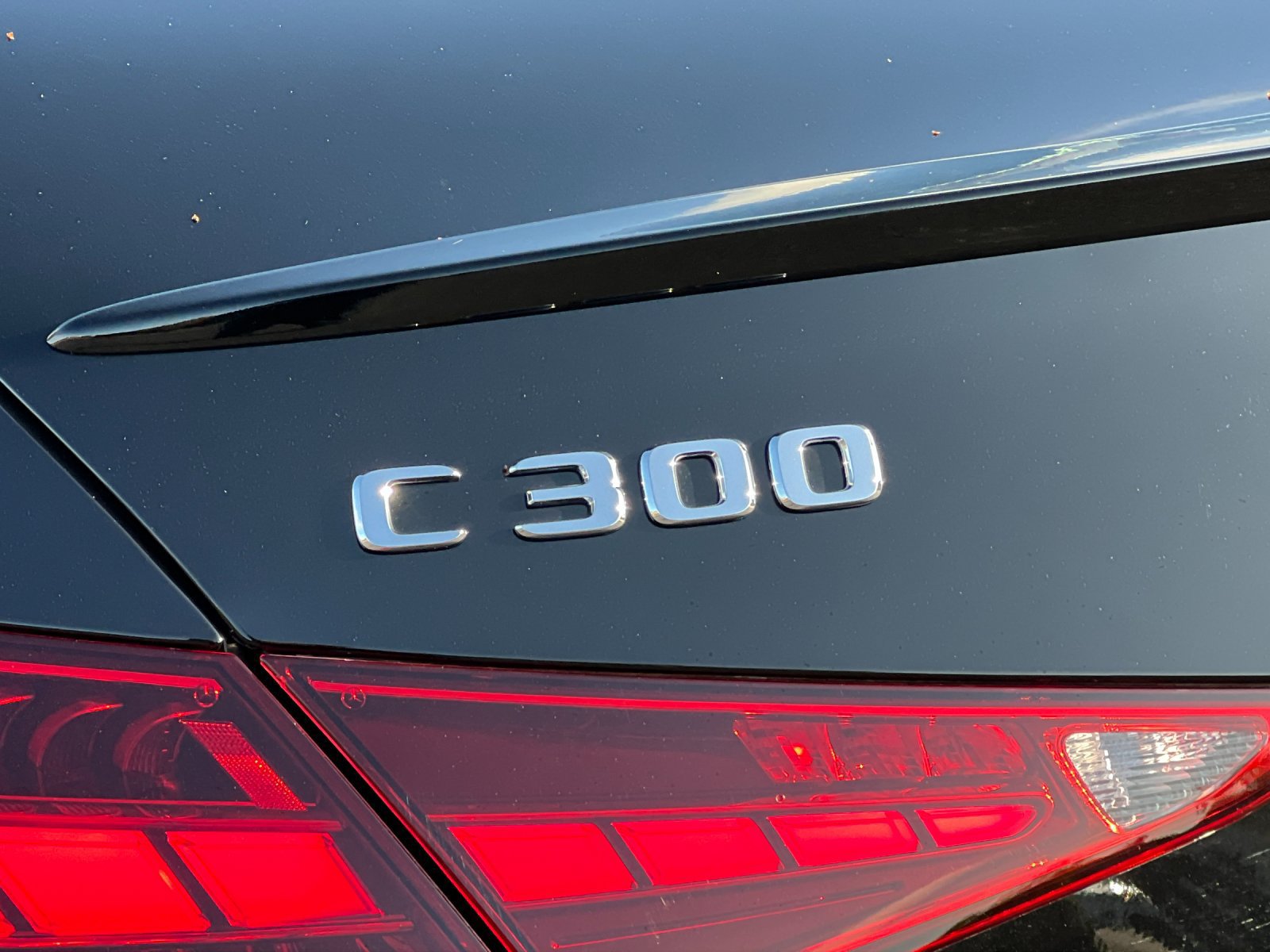 Used 2025 Mercedes-Benz C 300 4MATIC Sedan image 25