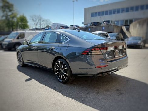 Used 2024 Honda Accord Touring image 12