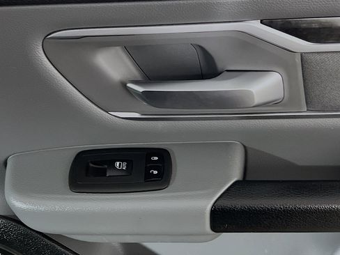 Used 2019 RAM 1500 Big Horn AWD/4WD image 32