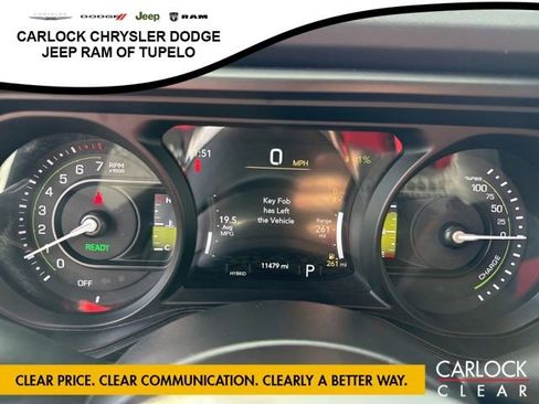 Used 2025 Jeep Wrangler Sahara image 18