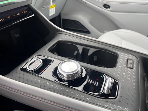 Used 2025 Jeep Wagoneer S Limited image 20