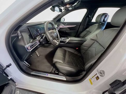 Used 2024 BMW 740i RWD image 14