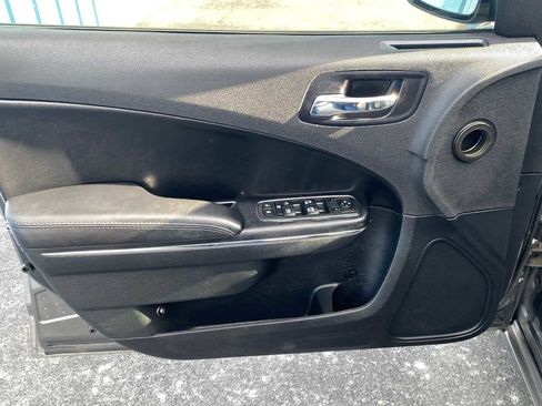 Used 2012 Dodge Charger SE w/ Sport Appearance Group image 28