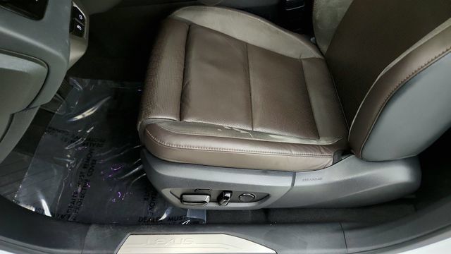 Used 2024 Lexus RX 350 FWD w/ Convenience Package image 48