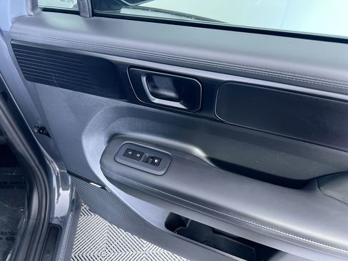 Used 2025 Hyundai Santa Fe Calligraphy FWD image 28