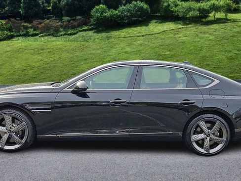 Used 2025 Genesis G80 2.5T Sport Prestige image 5