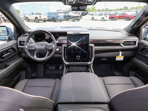New 2026 GMC Yukon Elevation w/ Elevation Premium Package AWD/4WD image 17