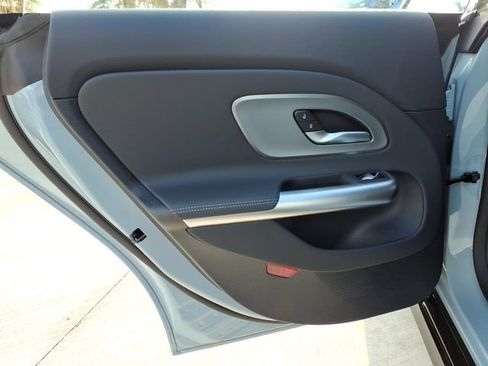 Used 2027 Mercedes-Benz CLA 250+ image 18