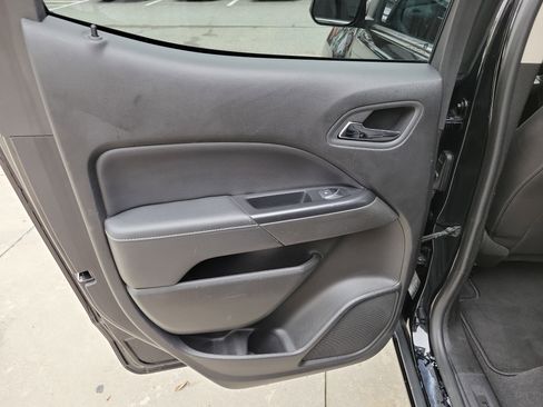 Used 2019 GMC Canyon SLE w/ SLE Convenience Package image 28