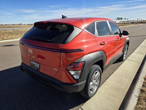 New 2026 Hyundai Kona SE image 5