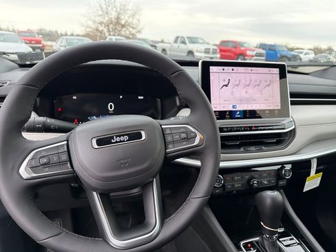 New 2026 Jeep Compass Limited image 13