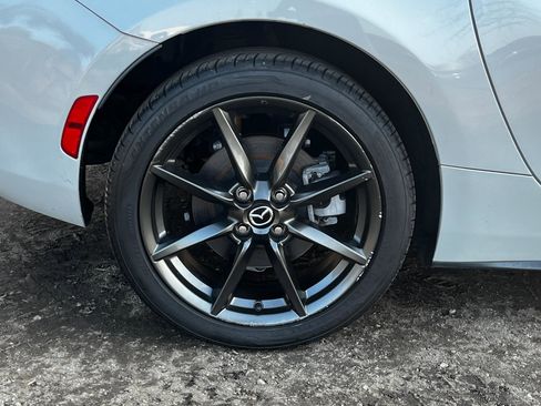 Used 2017 MAZDA MX-5 Miata Club image 10