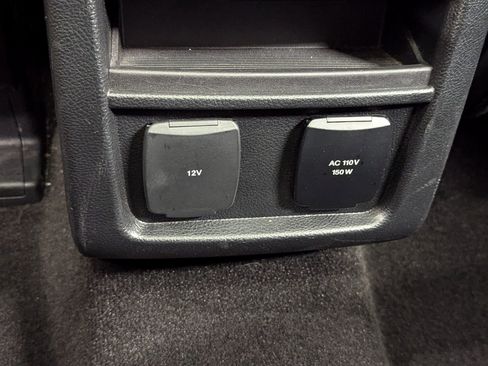 Used 2020 Ford Edge ST image 25