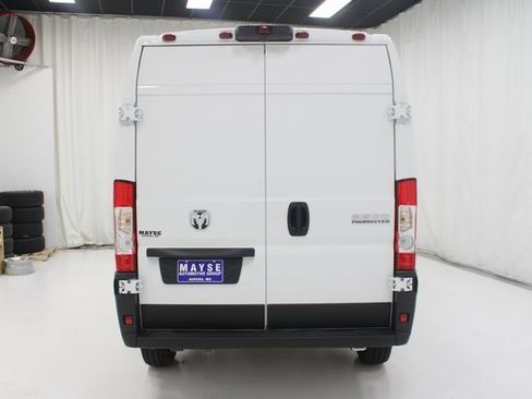 Used 2025 RAM ProMaster 2500 w/ Storage Group image 21