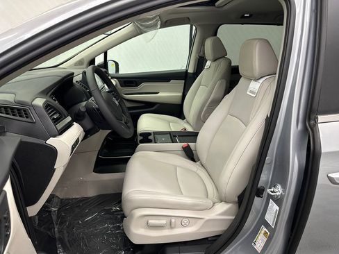 New 2026 Honda Odyssey EX-L image 9