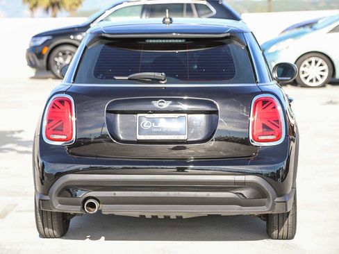 Used 2022 MINI Cooper 4-Door Hardtop image 6