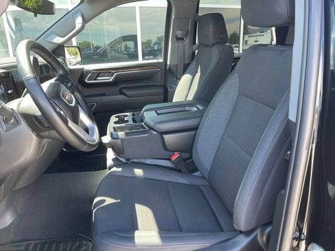 Used 2025 GMC Sierra 1500 Elevation w/ X31 Off-Road Package AWD/4WD image 11