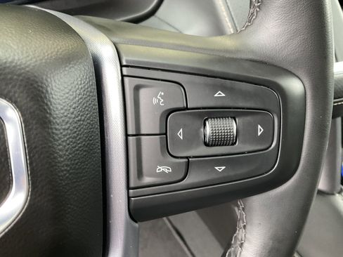 Used 2024 GMC Yukon XL SLT image 29