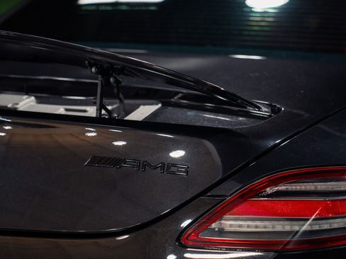 Used 2012 Mercedes-Benz SLS AMG Coupe image 31
