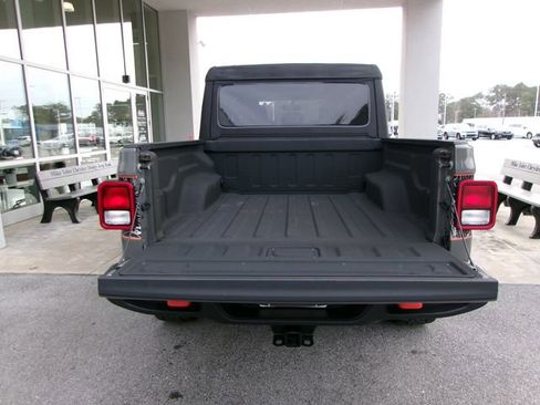 Used 2022 Jeep Gladiator Mojave w/ Trailer Tow Package image 20