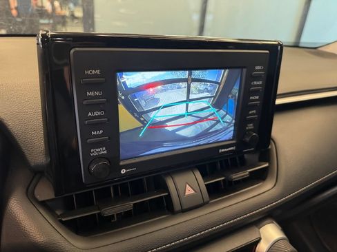 Used 2022 Toyota RAV4 LE AWD/4WD image 14