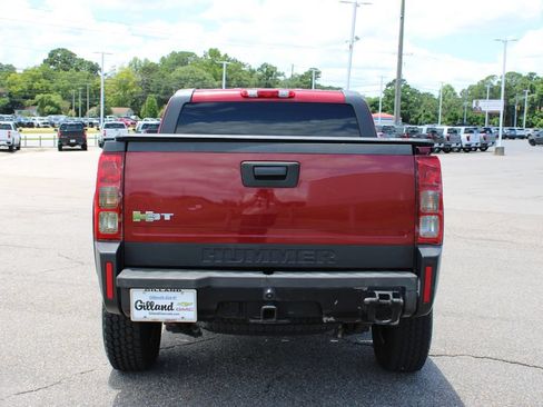 Used 2010 HUMMER H3T w/ Appearance Package AWD/4WD image 13
