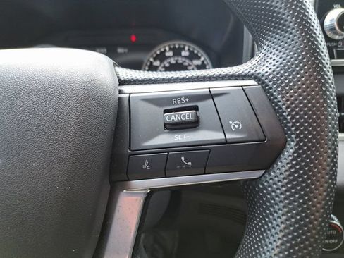Used 2024 Mitsubishi Outlander ES AWD/4WD image 20