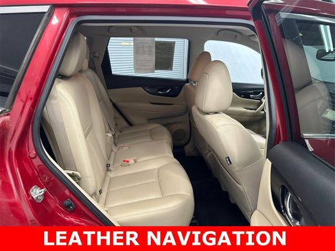 Used 2017 Nissan Rogue SL image 17