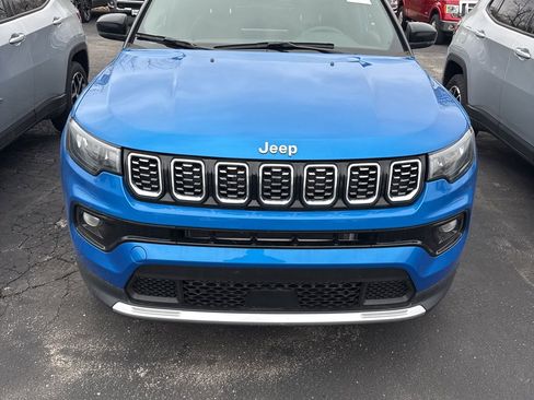 Used 2025 Jeep Compass Limited image 2