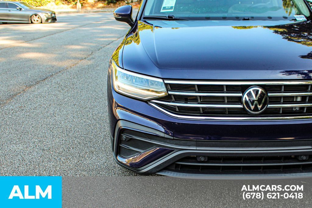 Used 2022 Volkswagen Tiguan SE FWD image 11