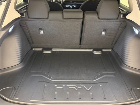 New 2026 Honda HR-V LX image 8