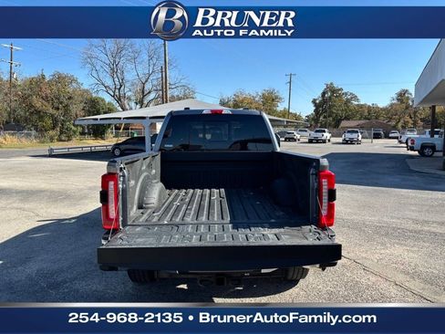 Used 2024 Ford F250 Lariat w/ Chrome Package image 7