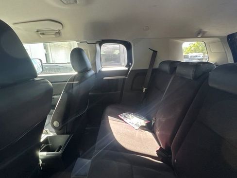 Used 2010 Toyota FJ Cruiser 4WD image 10