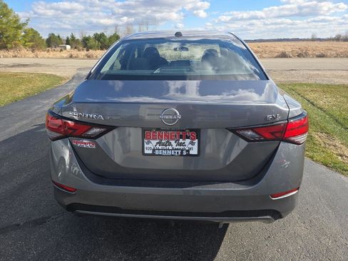 Used 2024 Nissan Sentra SV image 3