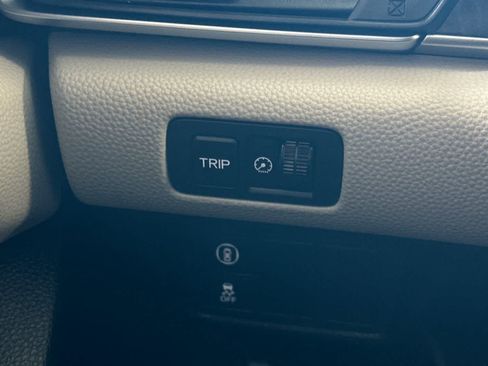 Used 2018 Honda Accord EX-L image 32