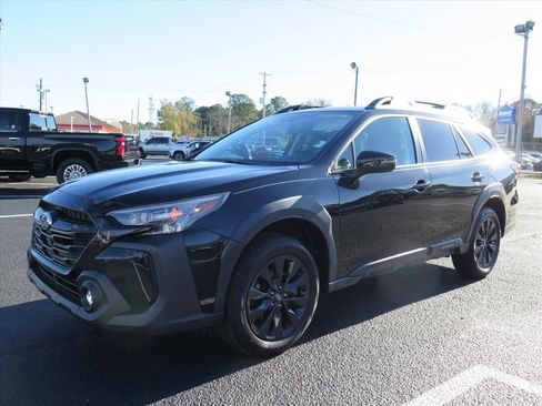 Used 2023 Subaru Outback Onyx Edition image 8