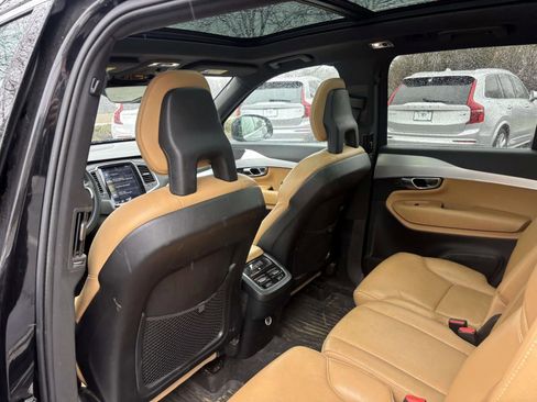Used 2018 Volvo XC90 T5 Momentum w/ Convenience Package image 27