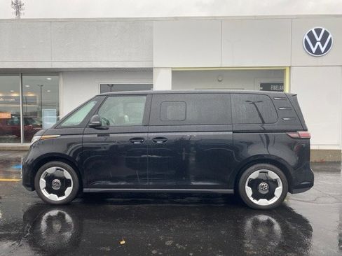 New 2025 Volkswagen ID. Buzz Pro S image 12