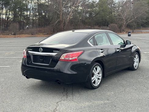 Used 2013 Nissan Altima 3.5 SV w/ Navigation Pkg image 7