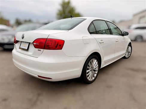 Used 2014 Volkswagen Jetta SEL FWD image 4