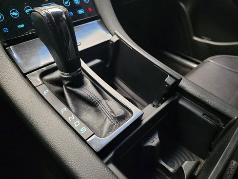 Used 2018 Ford Taurus SHO AWD/4WD image 26
