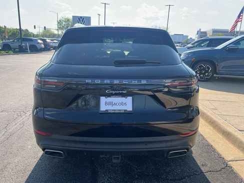 Used 2021 Porsche Cayenne AWD/4WD image 5