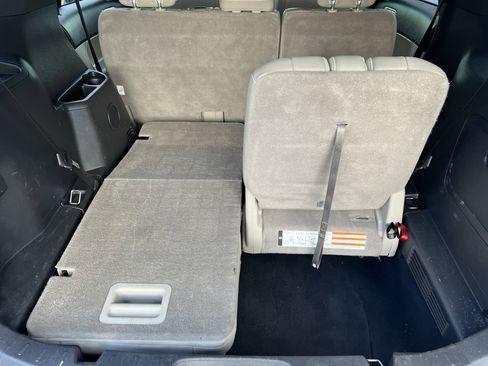 Used 2013 Ford Explorer XLT image 18