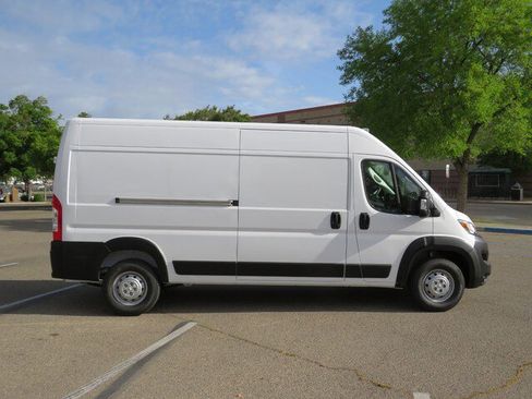 New 2023 RAM ProMaster 2500 FWD image 4