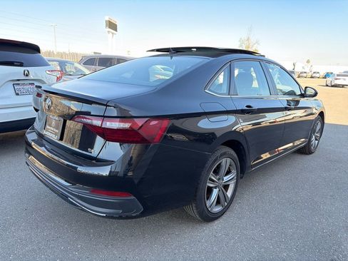 Used 2024 Volkswagen Jetta SE image 7