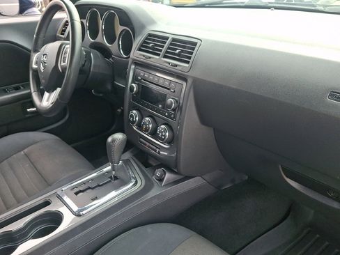 Used 2014 Dodge Challenger SXT RWD image 12