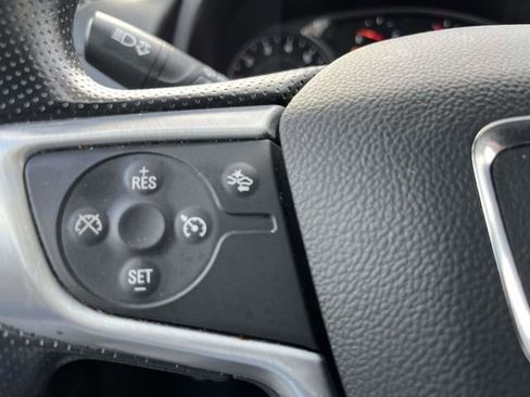 Used 2024 GMC Terrain SLE image 15