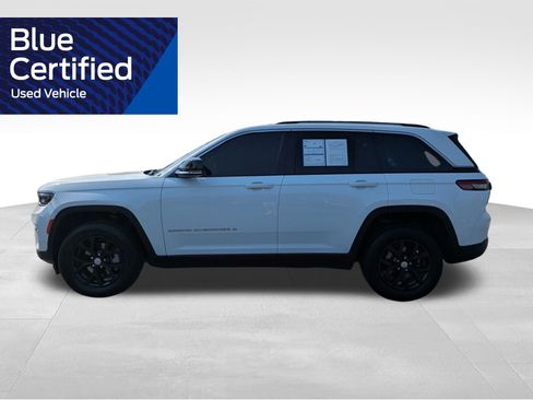 Used 2023 Jeep Grand Cherokee Limited AWD/4WD image 9